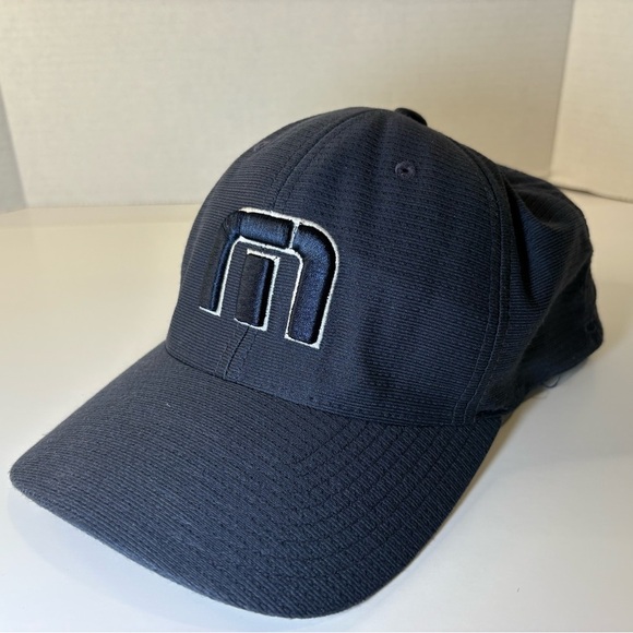 Travis Mathew B-BAHAMAS FITTED HAT Navy - Picture 12 of 12